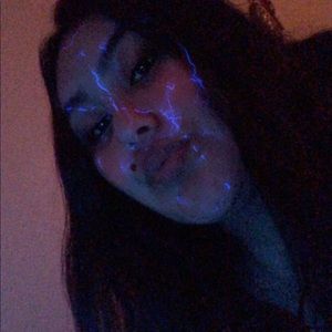 Meet your Posher, Ana